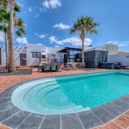 Salaria - Jacuzzi And Private Pool By Lanzarote 普拉亚布兰卡